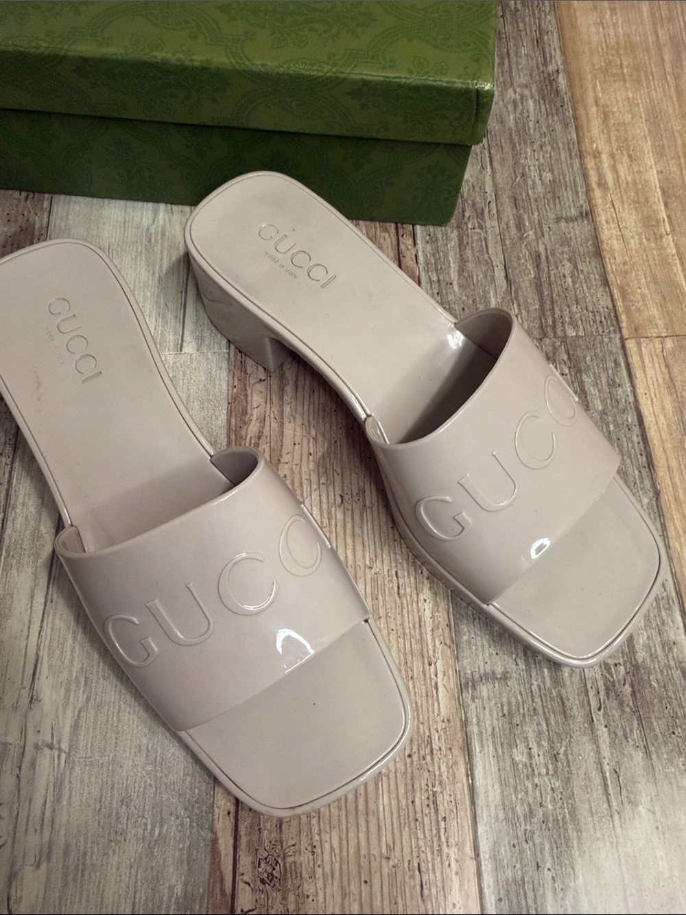 Gucci Rubber Sandal Slide Block Mules 39